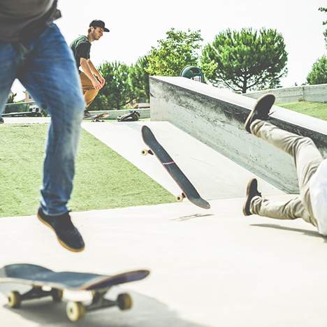Two skateboarders falling on concrete in a skateboarding accident - when do you need a lawyer?