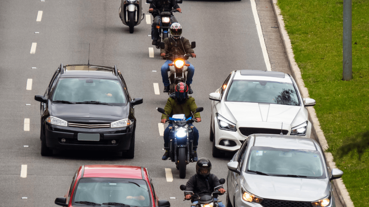 motorcycle-lane-splitting