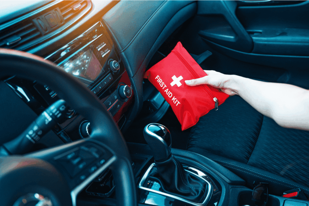 why-knowing-first-aid-matters-after-a-crash—and-how-a-car-accident-lawyer-anaheim-can-help-with-the-rest