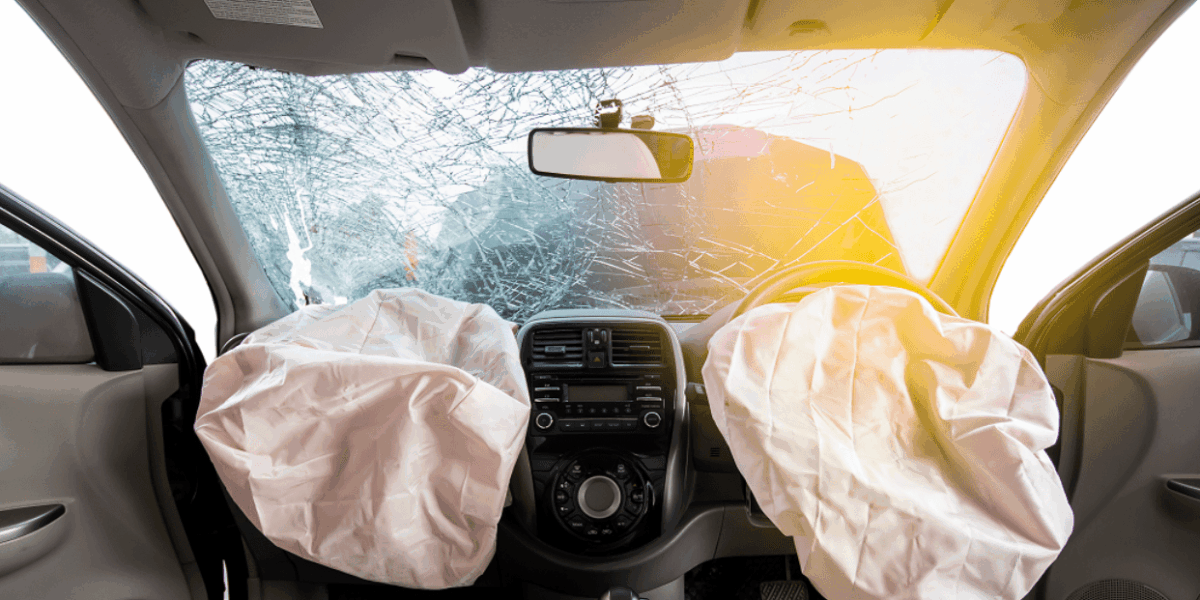 airbags-broke-the-windshield-in-a-crash—what-it-means-for-your-claim