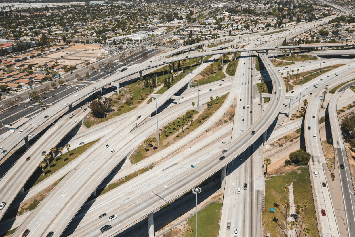 la-roads-can-be-dangerous—here’s-why-a-los-angeles-personal-injury-lawyer-matters