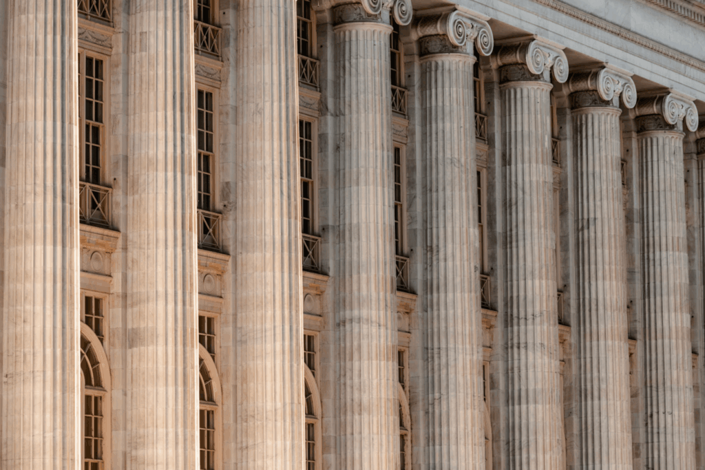 courtroom-vs-mediation:-which-is-best-for-resolving-your-dispute?